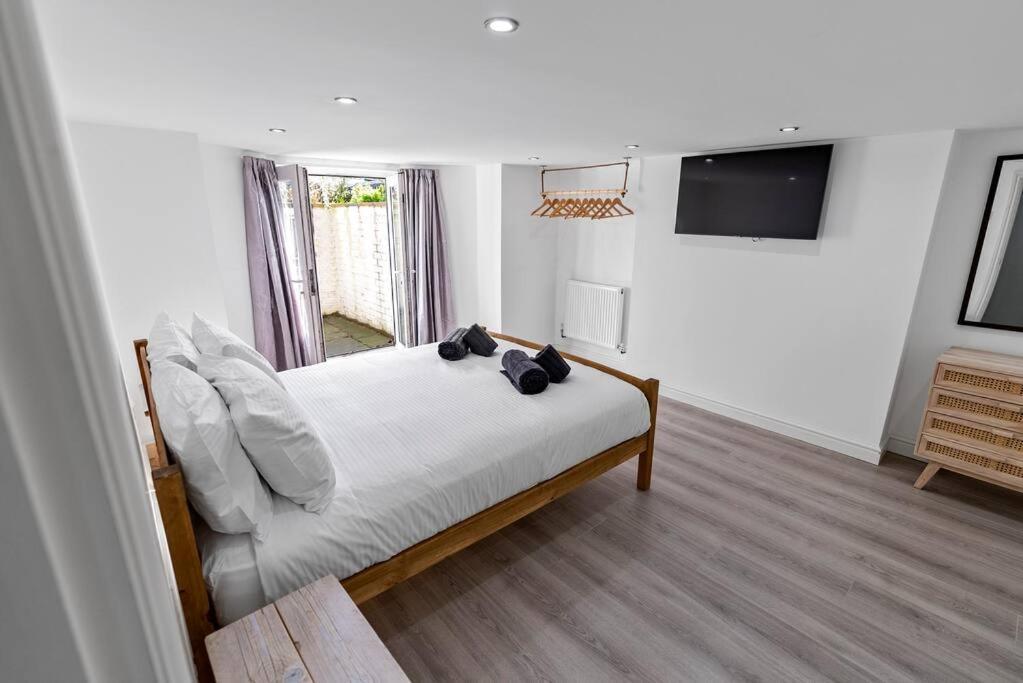לית'ם סנט אנס Newly Refurbed, Central Apartment With Free Parking And Hot Tub מראה חיצוני תמונה